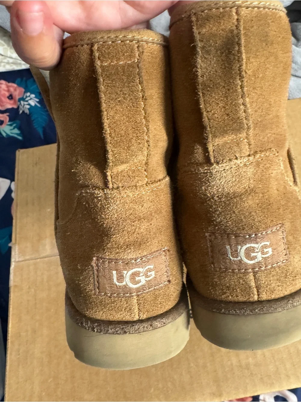 UGG Women’s size 6 Chestnut Suede Boots